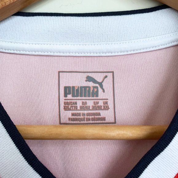 Arsenal 2016/2017 Home Jersey - Picture 5 of 6